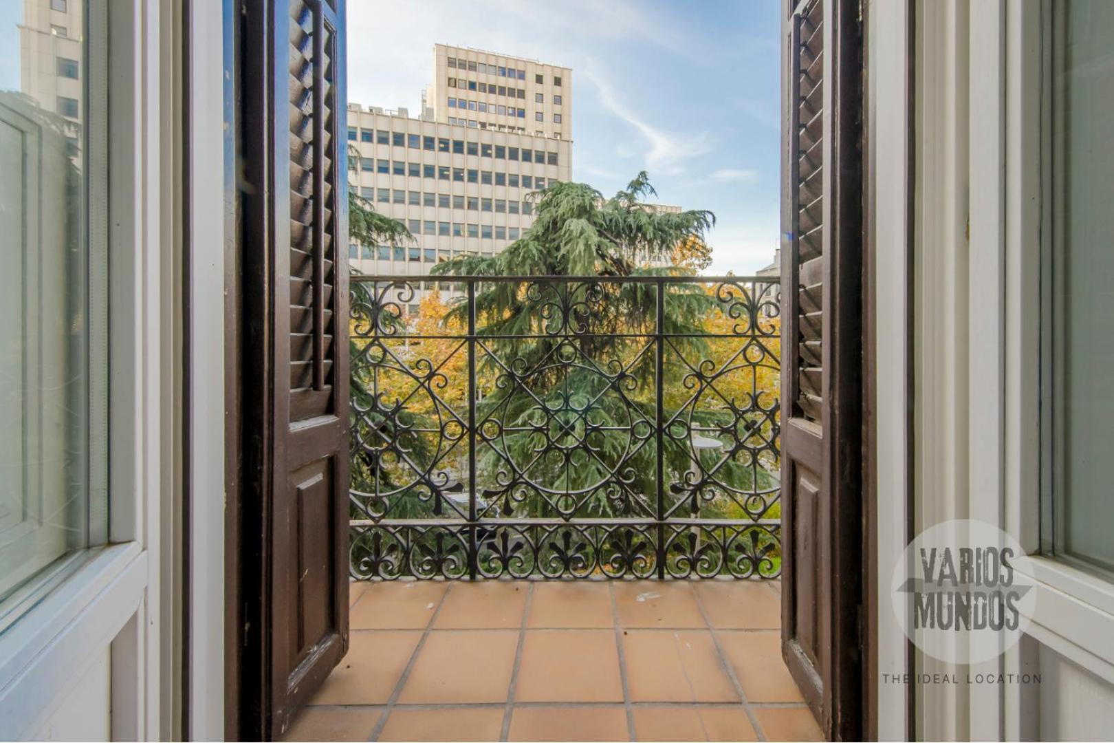 Vistas Panoramicas Para 5 En Duque De Osuna 8 Madrid Exterior foto